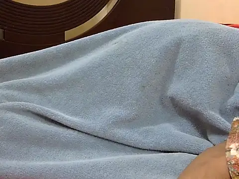 Snapshot of smallcuute chatting on 17, 11, 2025 smallcuute online show from 17, 11, 2025