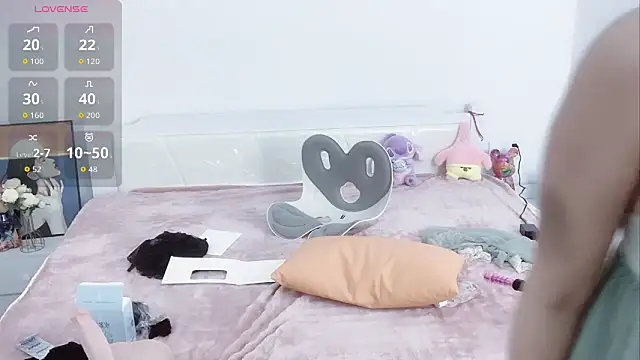 A SR 001 online show from 18, 11, 2025