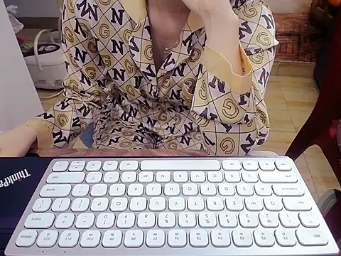 Lamoon 2k online show from 29, 10, 2025