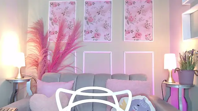 Snapshot of CurlyDani chatting on 27, 10, 2025 CurlyDani online show from 27, 10, 2025