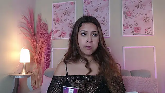 Snapshot of CurlyDani chatting on 5, 11, 2025 CurlyDani online show from 5, 11, 2025