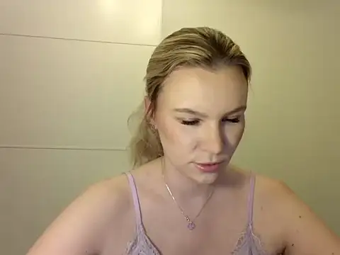 Snapshot of SadieBrilliance chatting on 14, 10, 2025 SadieBrilliance online show from 14, 10, 2025