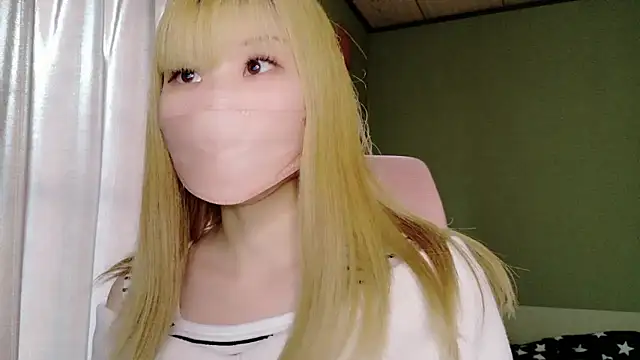 Snapshot of miyu0002 chatting on 10, 11, 2025 miyu0002 online show from 10, 11, 2025