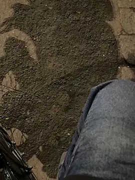 saumon3022 online show from 9, 9, 2025