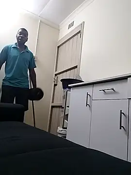 Snapshot of TmanZim2025 chatting on 4, 10, 2025 TmanZim2025 online show from 4, 10, 2025