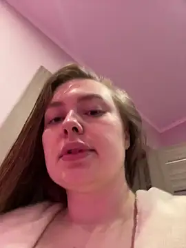 Snapshot of DeniMilkyyyyy chatting on 4, 10, 2025 DeniMilkyyyyy online show from 4, 10, 2025