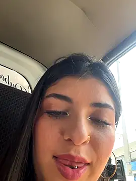 Isaa-Sweet online show from 22, 9, 2025