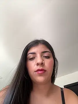 Isaa-Sweet online show from 9, 10, 2025