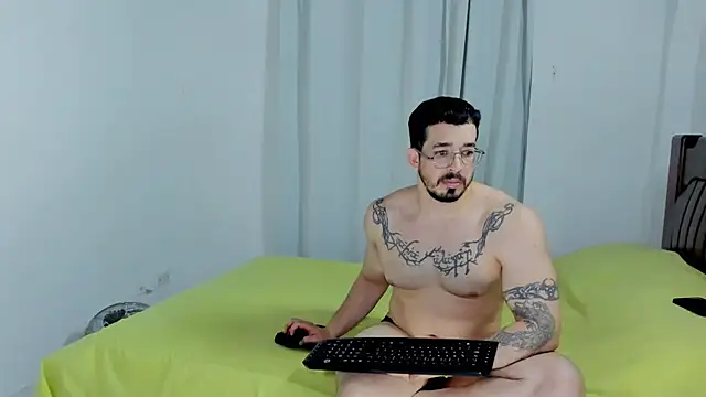 Hunter Hoott online show from 18, 12, 2025