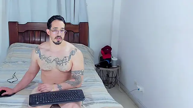 Hunter Hoott online show from 15, 6, 2026
