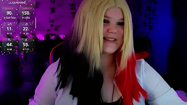 Snapshot of fillisfox_ chatting on 8, 10, 2025 fillisfox  online show from 8, 10, 2025