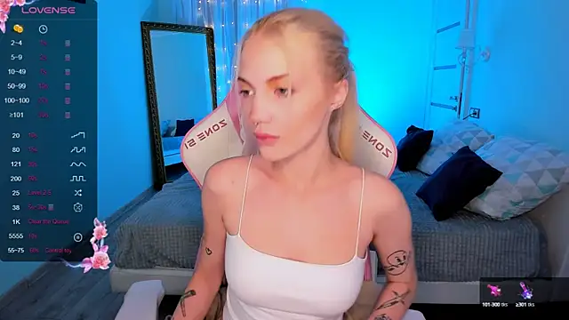 AnyaTaylor  online show from 20, 9, 2025