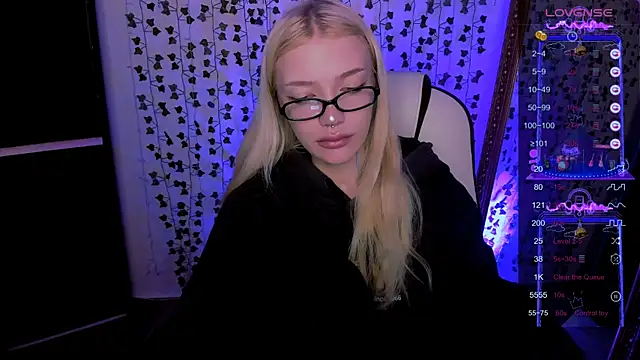 AnyaTaylor  online show from 11, 3, 2026