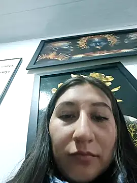 Snapshot of LunaBaby- chatting on 16, 9, 2025 LunaBaby- online show from 16, 9, 2025