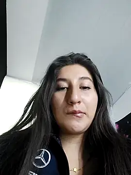 Snapshot of LunaBaby- chatting on 18, 10, 2025 LunaBaby- online show from 18, 10, 2025