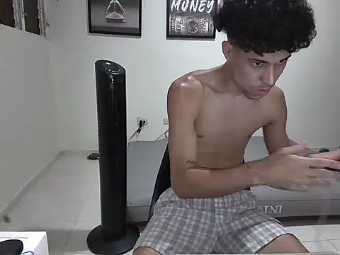 Dollarhot30 online show from 29, 9, 2025