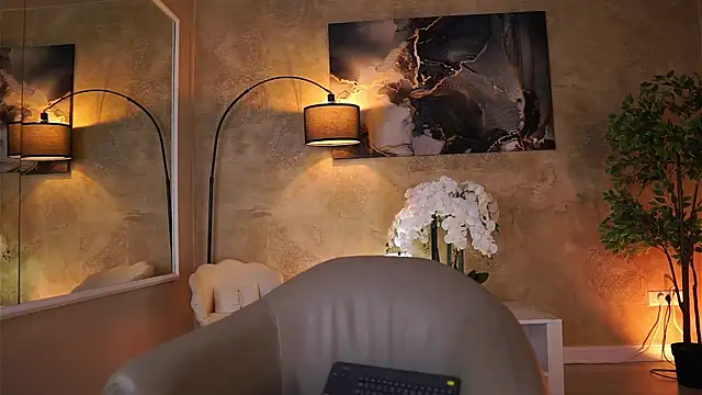 EllieRedd online show from 23, 11, 2025