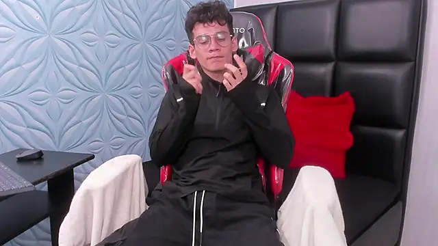 LittleMax23 online show from 28, 11, 2025