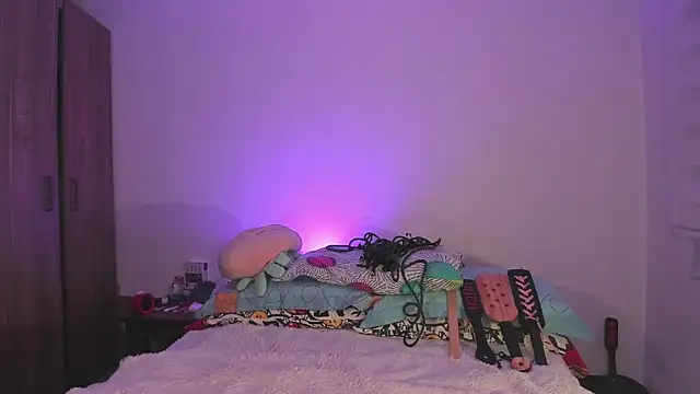 K2xxKrawl online show from 8, 9, 2025