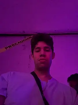 Snapshot of Maxtaylor18 chatting on 20, 10, 2025 Maxtaylor18 online show from 20, 10, 2025