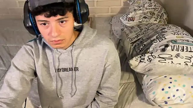 Snapshot of feeelipe2007 chatting on 15, 2, 2026 feeelipe2007 online show from 15, 2, 2026