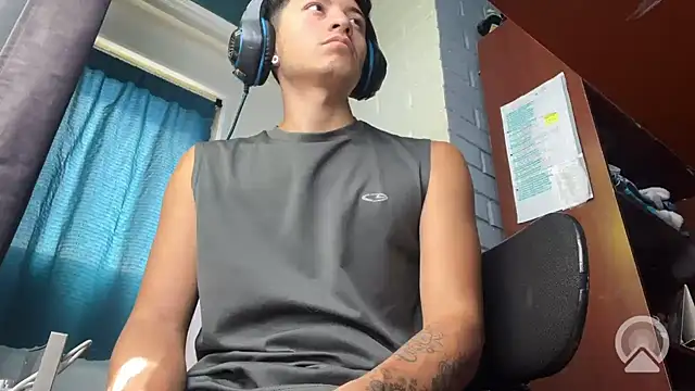 Snapshot of feeelipe2007 chatting on 19, 3, 2026 feeelipe2007 online show from 19, 3, 2026