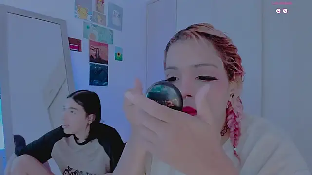 Snapshot of amywilld chatting on 2, 8, 2026 amywilld online show from 2, 8, 2026
