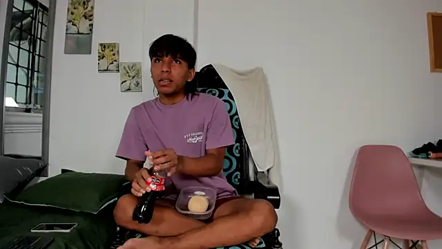 tyler twink boy online show from 23, 3, 2026