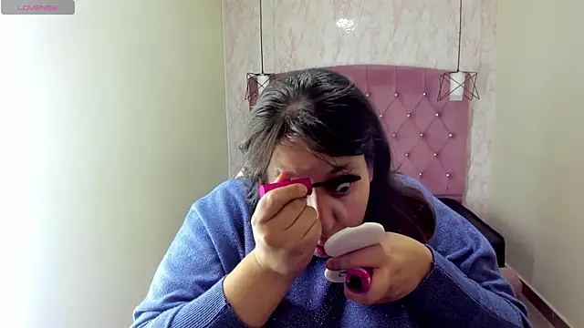 Snapshot of _Emily_rosee_ chatting on 2, 10, 2025 Emily rosee online show from 2, 10, 2025