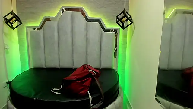 Snapshot of _Emily_rosee_ chatting on 3, 10, 2025 Emily rosee online show from 3, 10, 2025