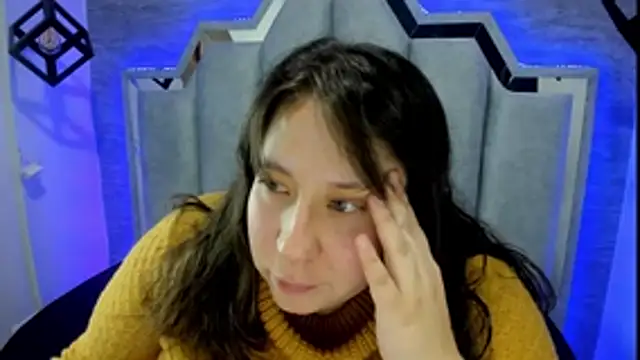 Snapshot of _Emily_rosee_ chatting on 13, 10, 2025 Emily rosee online show from 13, 10, 2025