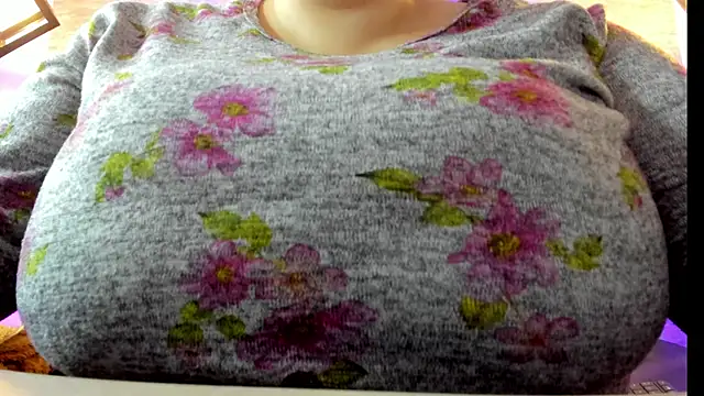 Snapshot of _Emily_rosee_ chatting on 29, 10, 2025 Emily rosee online show from 29, 10, 2025