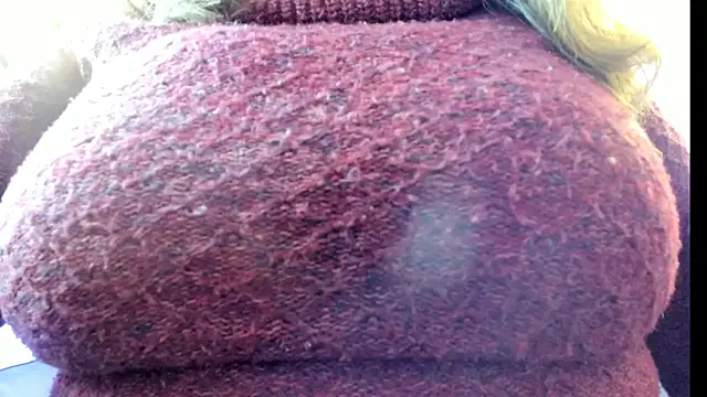 Snapshot of _Emily_rosee_ chatting on 4, 11, 2025 Emily rosee online show from 4, 11, 2025