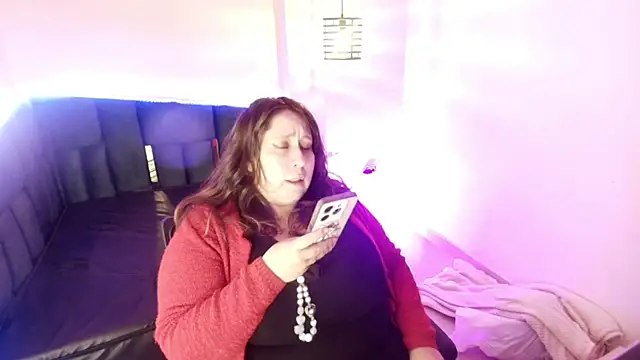 Snapshot of _Emily_rosee_ chatting on 18, 11, 2025 Emily rosee online show from 18, 11, 2025