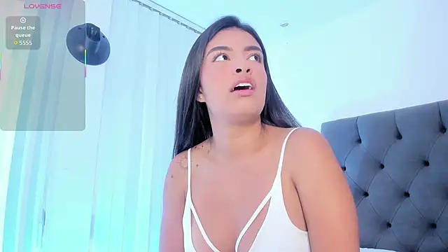 Snapshot of VictoriaParkeer chatting on 24, 11, 2025 VictoriaParkeer online show from 24, 11, 2025