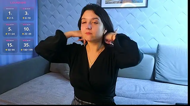 CrimsonBella online show from 18, 9, 2025