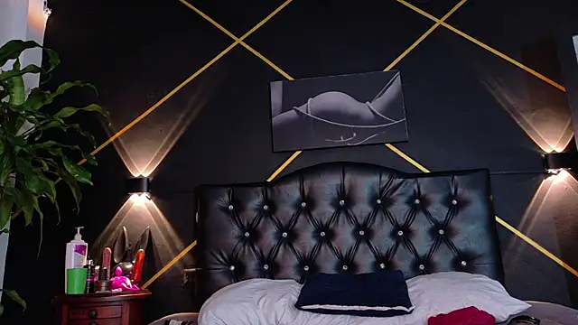  Tarekk  online show from 1, 11, 2025