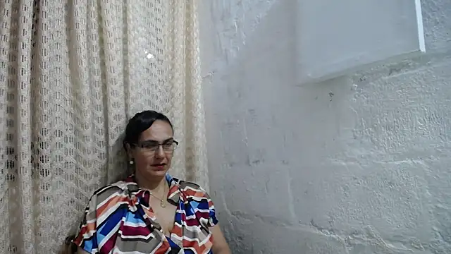 gabbyparker  online show from 8, 10, 2025