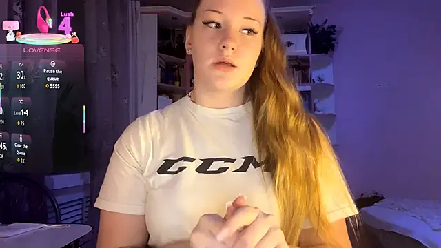 PandaFluff online show from 24, 9, 2025