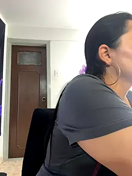 Snapshot of Rouse69_ chatting on 17, 11, 2025 Rouse69 online show from 17, 11, 2025