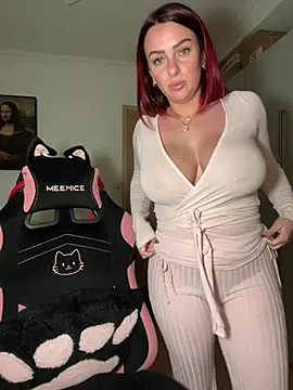 OliviaaFischer online show from 6, 4, 2026