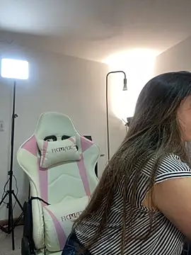 emma hot2006 online show from 19, 10, 2025