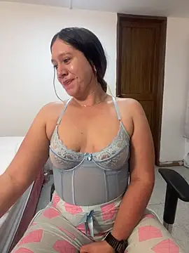 emma hot2006 online show from 15, 12, 2025