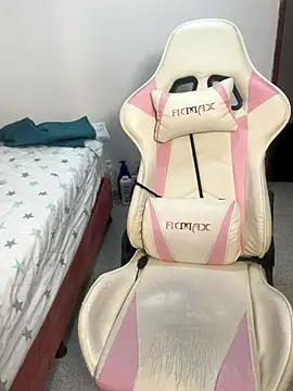 emma hot2006 online show from 7, 1, 2026