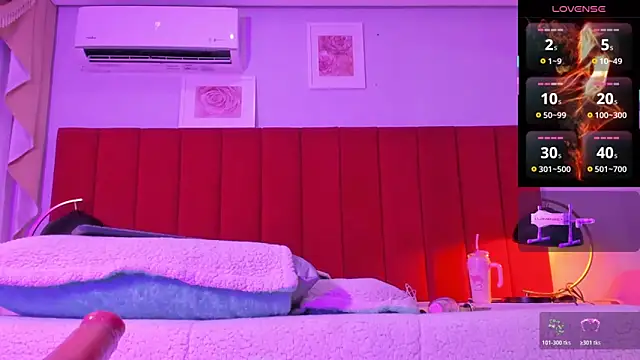 Snapshot of eimy_jones_ chatting on 29, 11, 2025 eimy jones online show from 29, 11, 2025