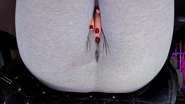 Snapshot of Cameltoe_squirt_inPants chatting on 18, 9, 2025 Cameltoe squirt inPants online show from 18, 9, 2025