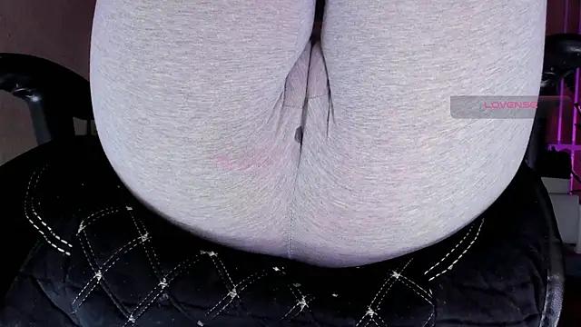 Snapshot of Cameltoe_squirt_inPants chatting on 20, 10, 2025 Cameltoe squirt inPants online show from 20, 10, 2025