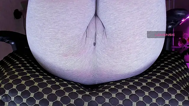 Snapshot of Cameltoe_squirt_inPants chatting on 21, 11, 2025 Cameltoe squirt inPants online show from 21, 11, 2025