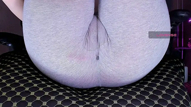 Snapshot of Cameltoe_squirt_inPants chatting on 26, 11, 2025 Cameltoe squirt inPants online show from 26, 11, 2025