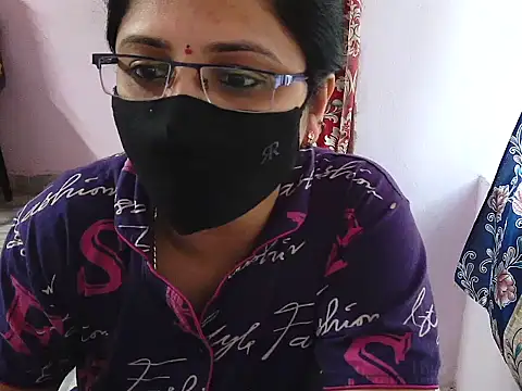 Snapshot of jannu6482 chatting on 27, 11, 2025 jannu6482 online show from 27, 11, 2025